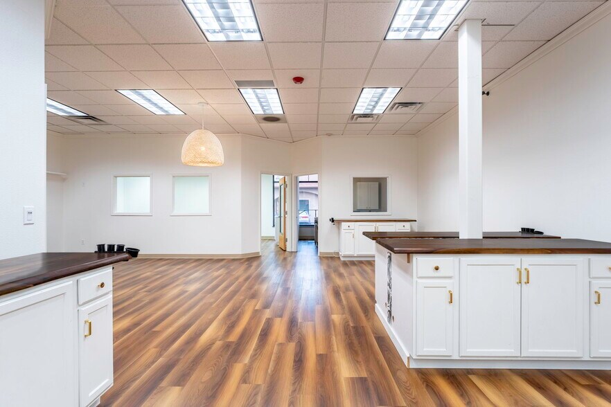 More Photos Of 1321-1325 Aaron Dr, Richland Storefront Retail Office For Lease