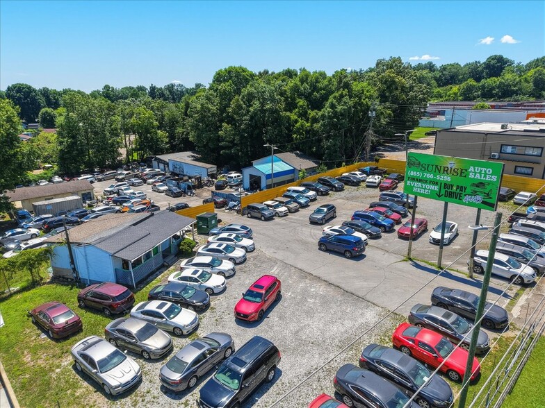 More Photos Of 5855 Clinton Hwy, Knoxville Auto Dealership For Sale