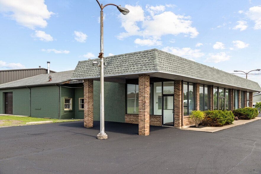 More Photos Of 8364 Easton Rd, Ottsville Auto Dealership For Sale