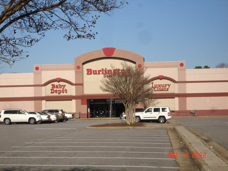 More Photos Of 3750 Virginia Beach Blvd, Virginia Beach General Retail For Lease