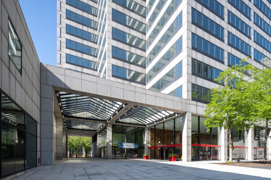 More Photos Of 1010 Market St, Saint Louis Office For Lease