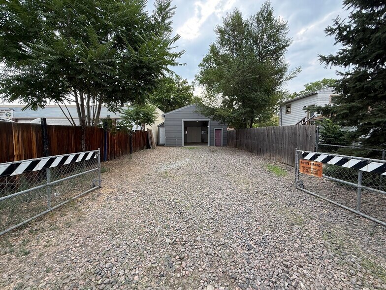 Primary Photo Of 1460 Chase St, Lakewood Warehouse For Lease