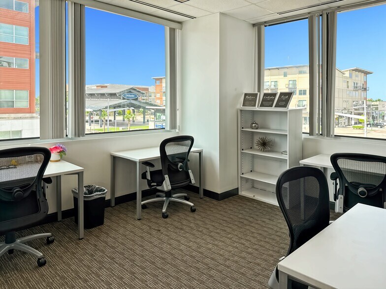 More Photos Of 11200 Broadway St, Pearland Coworking Space