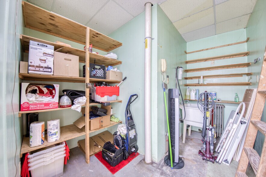 More Photos Of 5614 Verona Rd, Verona Office Residential For Sale