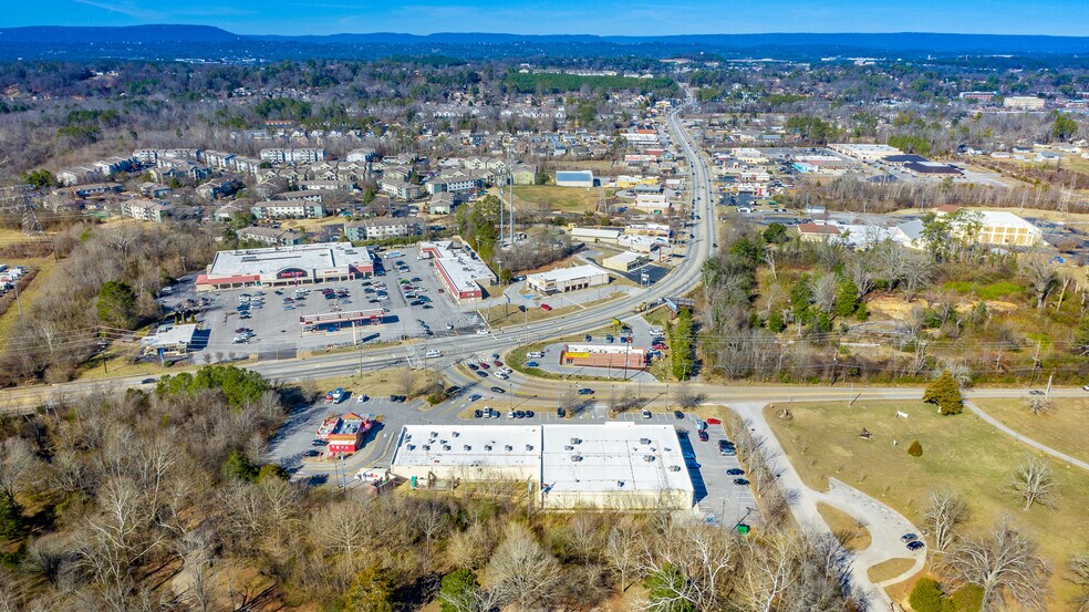 More Photos Of 1414 Jenkins Rd, Chattanooga Storefront For Lease