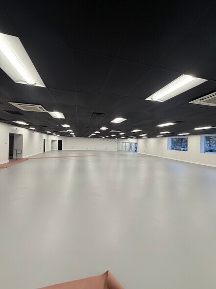 More Photos Of 611 Dutchess Tpke, Poughkeepsie Freestanding For Lease