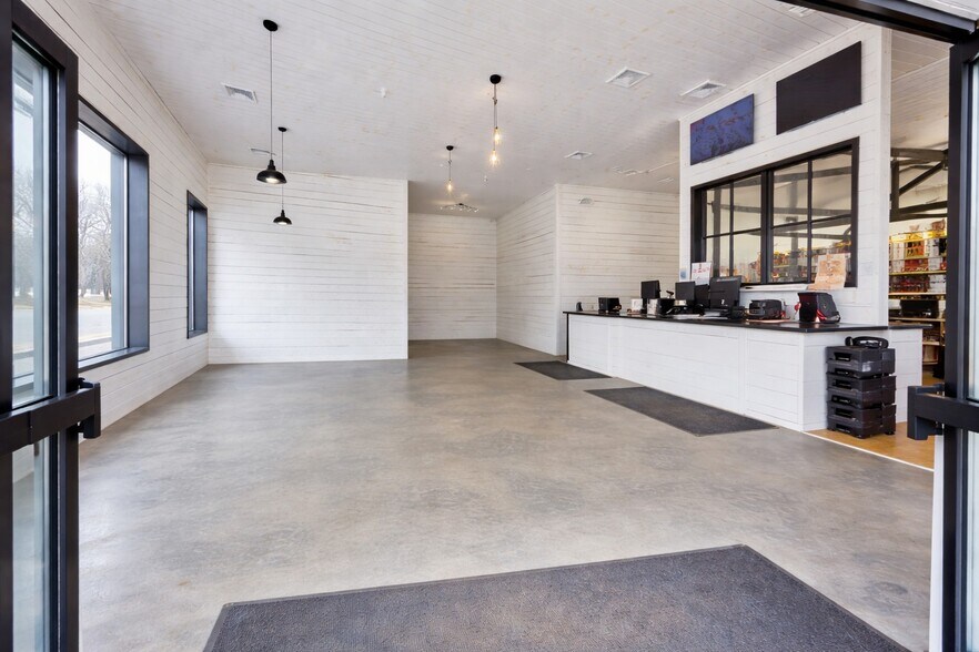 More Photos Of 4 Bona Ventura Ave, Wallkill Auto Repair For Sale