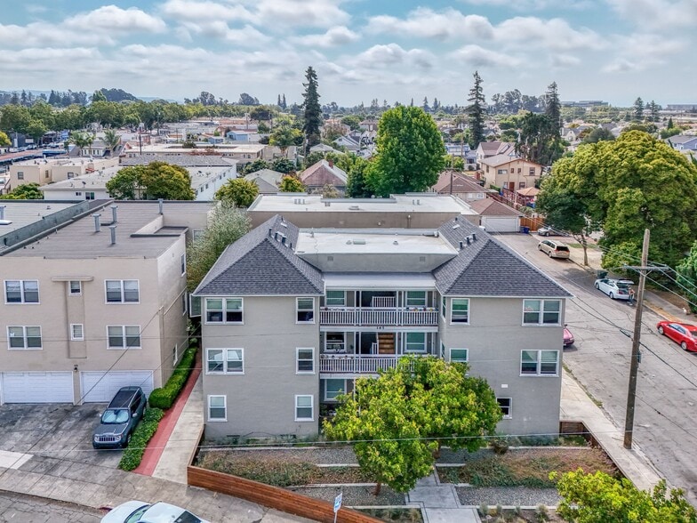 More Photos Of 185 Belleview Dr, San Leandro Apartments For Sale
