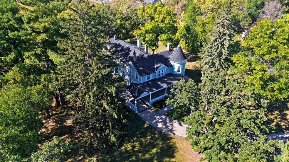 More Photos Of 1625 3rd Ave, Anoka Hospitality For Sale