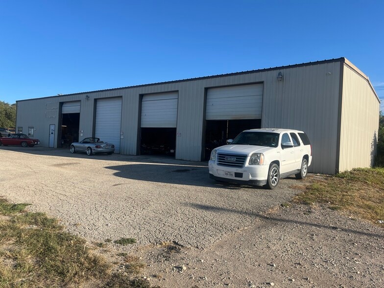 More Photos Of 13000 TX-29, Liberty Hill General Retail For Sale