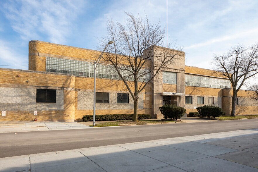 Primary Photo Of 1750 N Kilbourn Ave, Chicago Warehouse For Lease