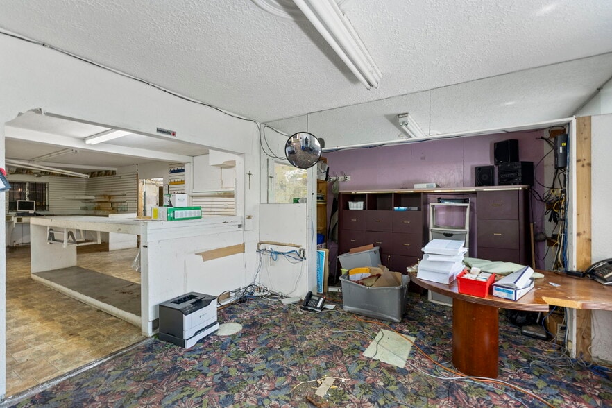 More Photos Of 5034 N Nebraska Ave, Tampa Freestanding For Sale