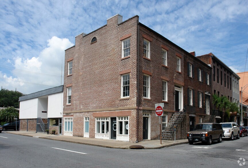 Primary Photo Of 25 E York St, Savannah Storefront Retail Office For Sale