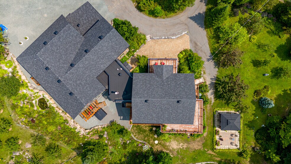 More Photos Of 57 Rue Allan, Brownsburg-chatham Apartments For Sale