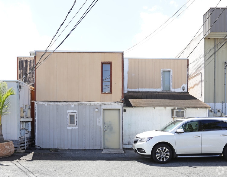 More Photos Of 659-669 Ahua St, Honolulu Warehouse For Lease