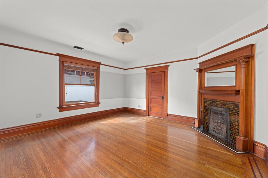 More Photos Of 721 E Main St, Ventura Office Residential For Sale