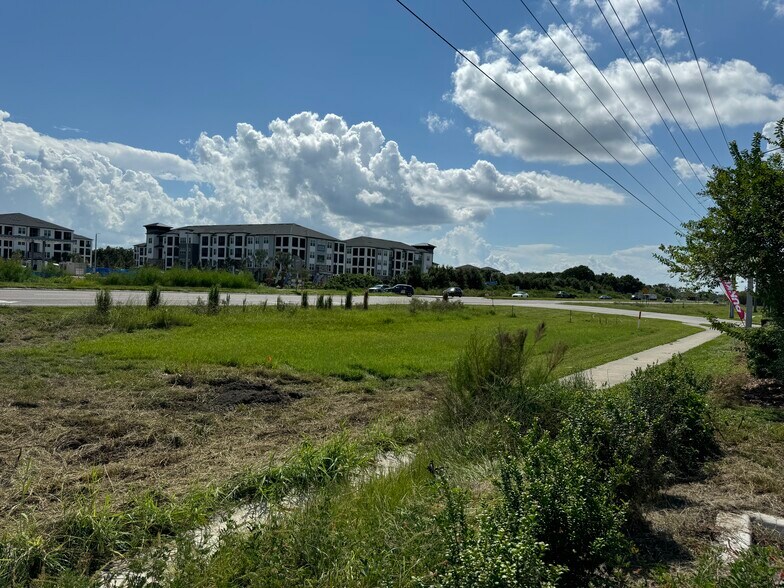 More Photos Of 6924 Old Big Bend Rd, Gibsonton Medical For Sale