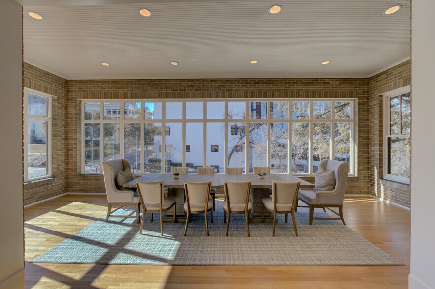 More Photos Of 904 San Antonio St, Austin Office For Lease