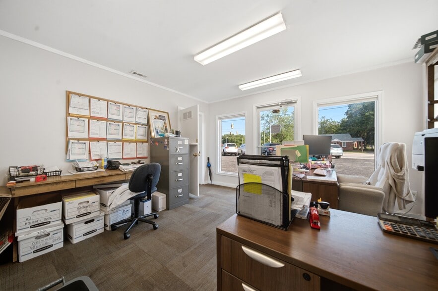 More Photos Of 2029 Platt Springs Rd, West Columbia Auto Dealership For Sale