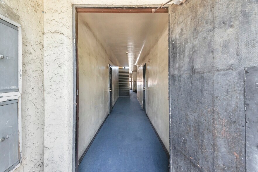 More Photos Of 2717 S Budlong Ave, Los Angeles Apartments For Sale