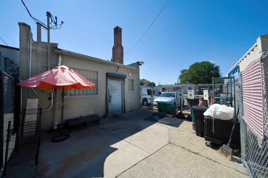 More Photos Of 19614 Grand River Ave, Detroit Storefront For Sale