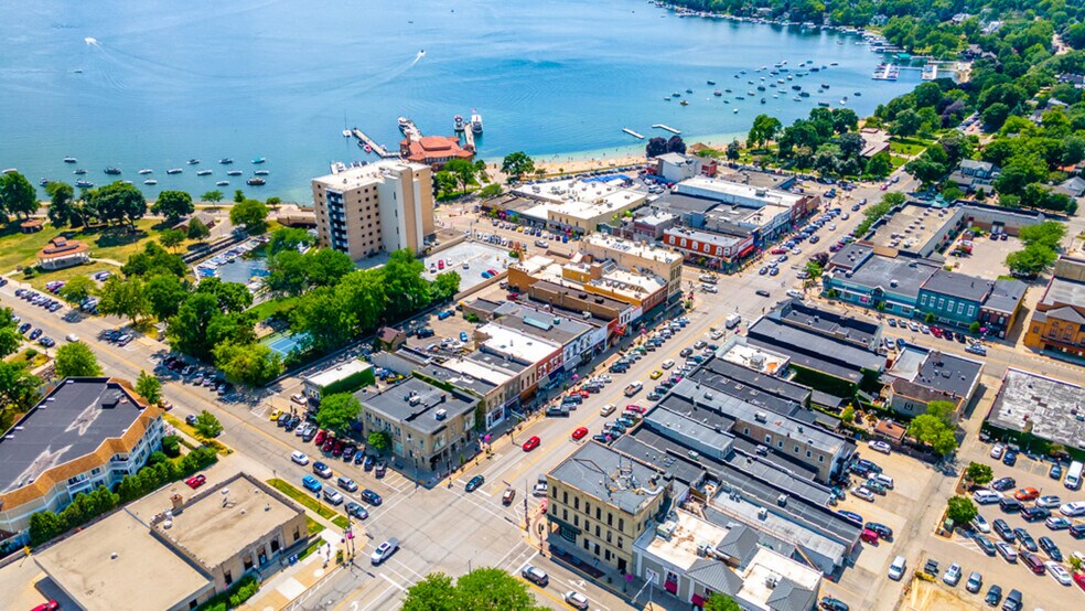 More Photos Of 226 Broad St, Lake Geneva Flex For Lease