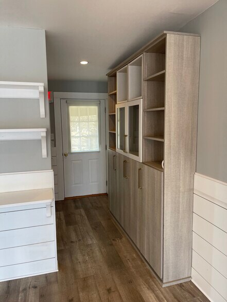 More Photos Of 25 Post Office Sq, Chatham Flex For Sale