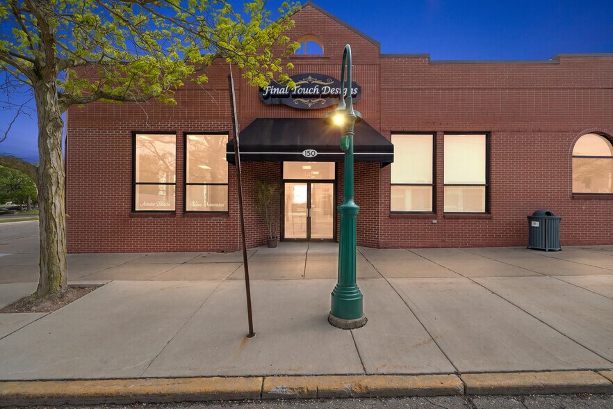 Primary Photo Of 150 E University Dr, Rochester Storefront Retail Office For Lease