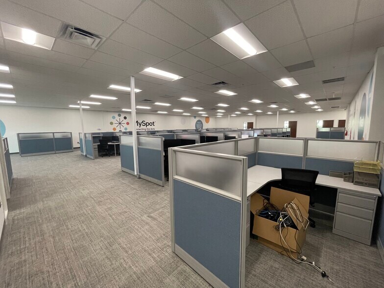 More Photos Of 3001-3045 N Commerce Pky, Miramar Office For Lease