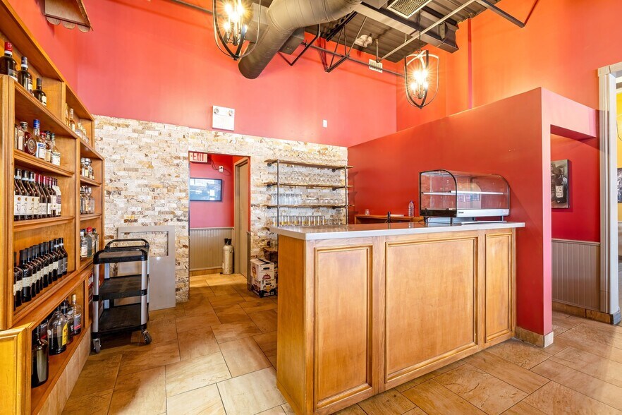 More Photos Of 470 Chrysler Dr, Brampton Storefront For Sale