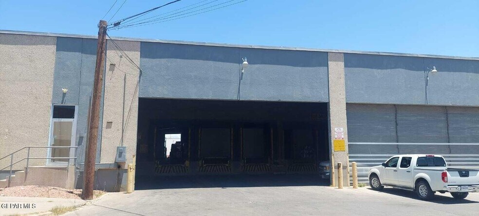 More Photos Of 3700 Durazno Ave, El Paso Light Distribution For Lease