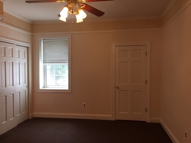 More Photos Of 56 Main St, Southampton Office For Lease