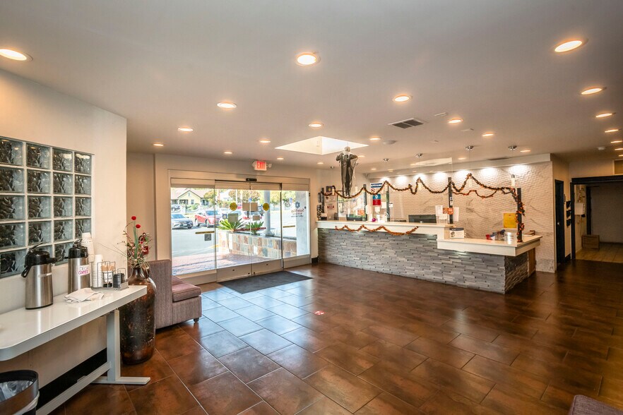 More Photos Of 1900 Canterbury Rd, Sacramento Hotel For Sale