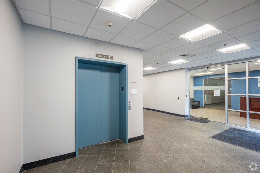 More Photos Of 35 Parkwood Dr, Hopkinton Office For Lease