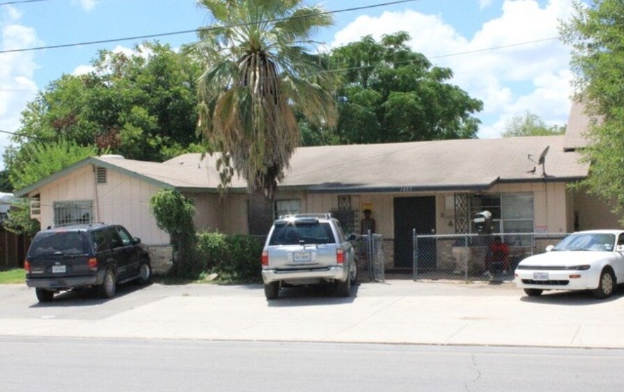 Primary Photo Of 1405 S Hackberry, San Antonio Assisted Living For Sale