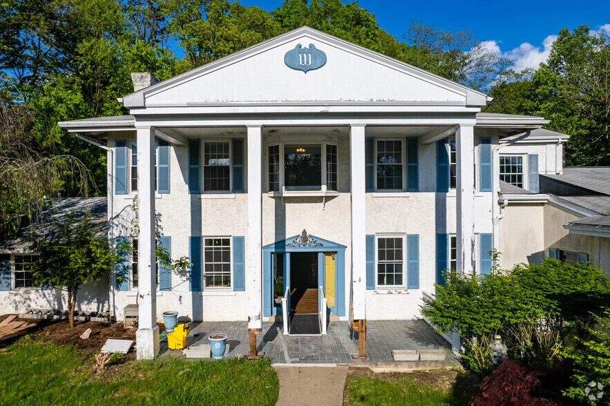 More Photos Of 5347 Brightwood Rd, Bethel Park Continuing Care Retirement Community For Sale