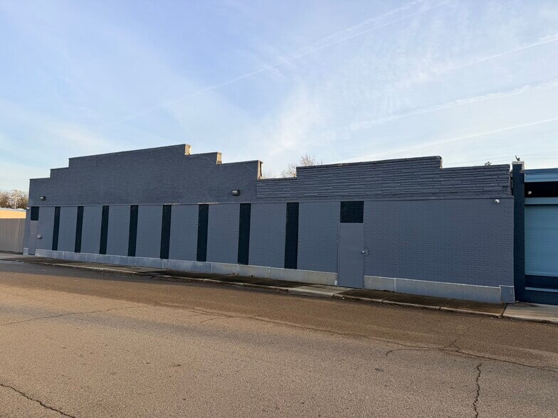 Primary Photo Of 40-50 Victor St, Highland Park Warehouse For Sale