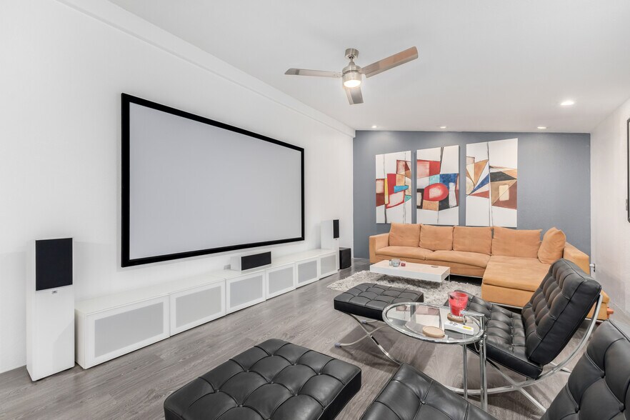 More Photos Of 50150 W Julie Ln, Maricopa Warehouse For Sale