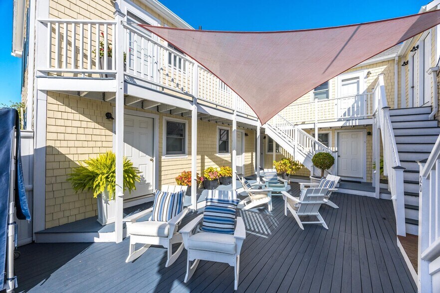 More Photos Of 7 Central St, Provincetown Hotel For Sale