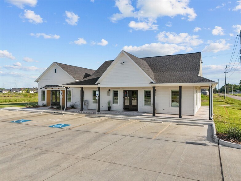 More Photos Of 12121 FM 1764 Rd, Santa Fe Office For Sale