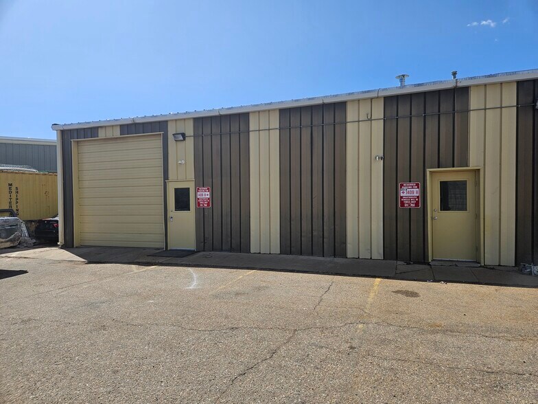 More Photos Of 1409 E Olive Ct, Fort Collins Warehouse For Lease