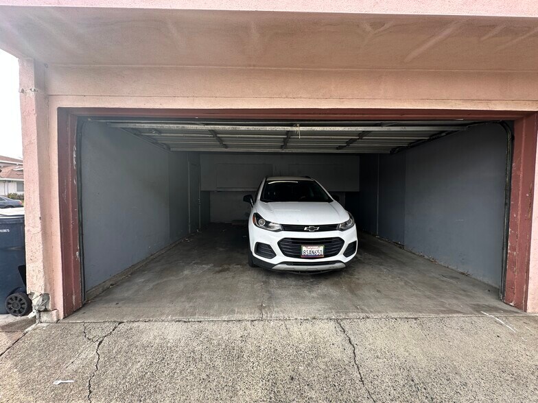 More Photos Of 67 Nedra Ct, Sacramento Apartments For Sale