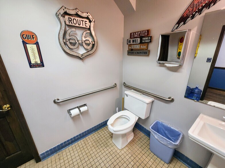 2110 Kanawha Blvd E, Charleston, WV 25311 Office For Lease