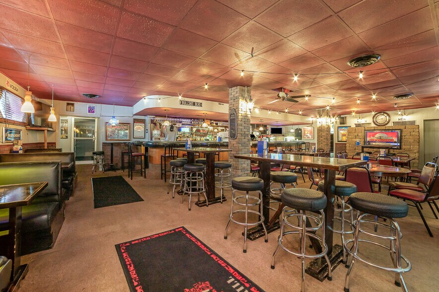 More Photos Of 1104 N Saginaw St, Saint Charles Bowling Alley For Sale