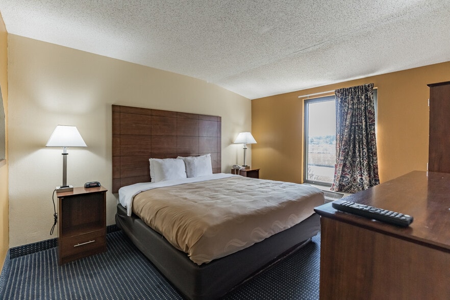 More Photos Of 2693 US-76 Hwy, Marion Hotel For Sale