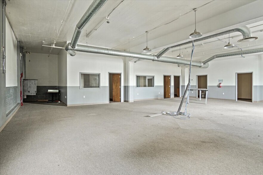 More Photos Of 373 High St, Wilkes Barre Manufacturing For Lease