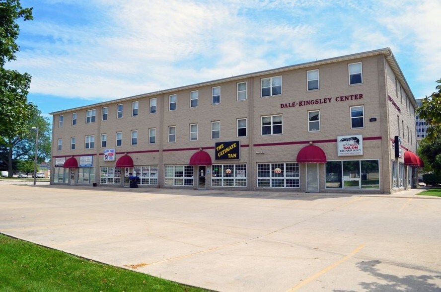 Primary Photo Of 604 Dale St, Normal Apartments For Lease