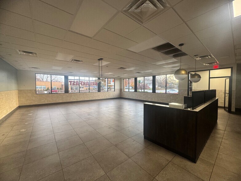 More Photos Of 3220 N Anthony Blvd, Fort Wayne Fast Food For Lease