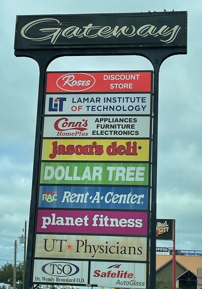 More Photos Of 126-190 Gateway, Beaumont Unknown For Lease