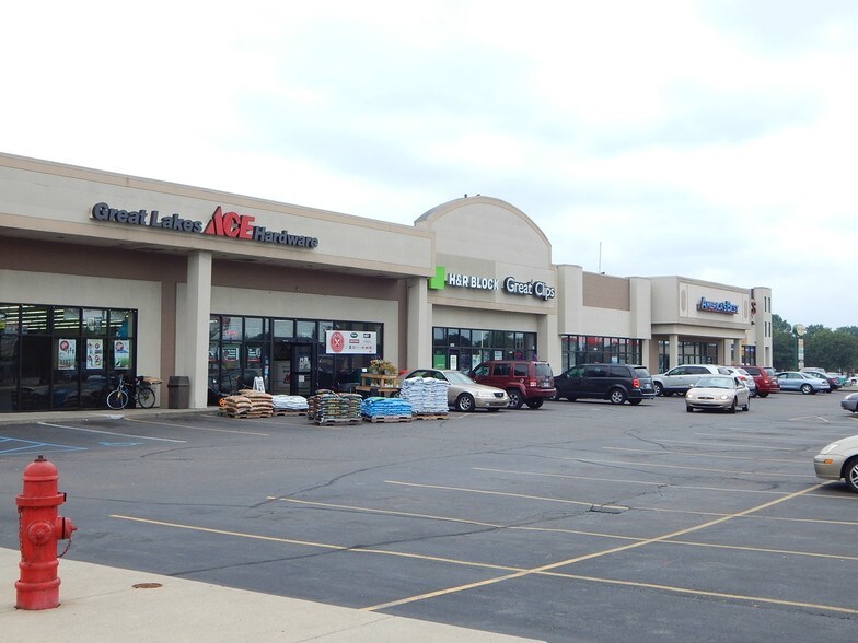 More Photos Of 25005-25029 Van Dyke Ave, Center Line Freestanding For Lease